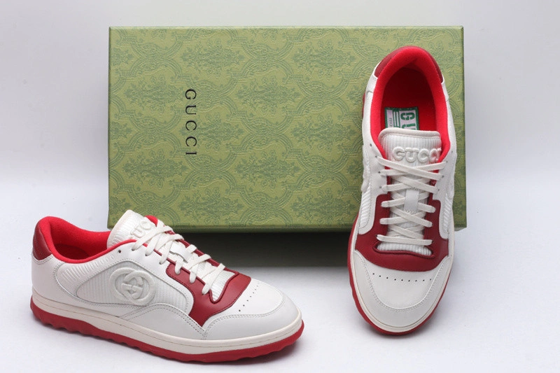 GUCCI  SNEAKER