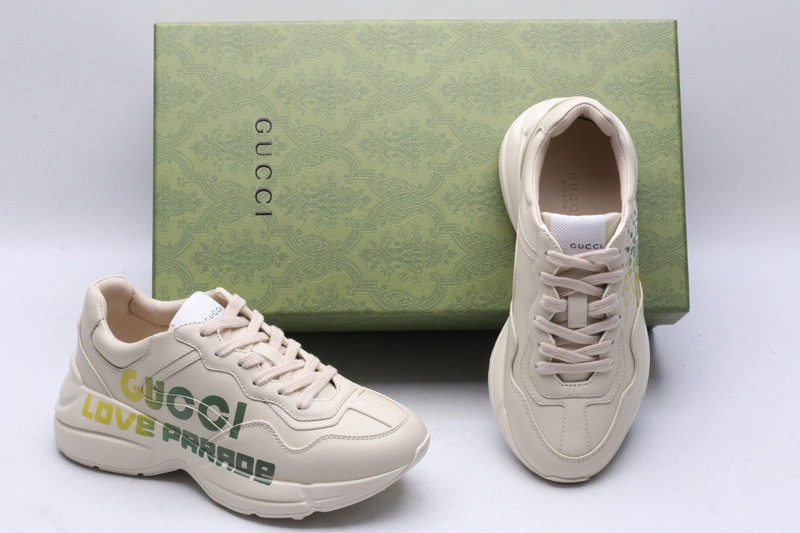 GUCCI  SNEAKER