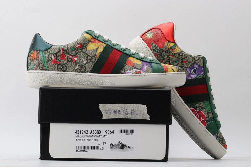 GUCCI  SNEAKER