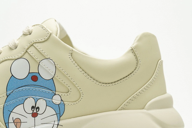 GUCCI  SNEAKER