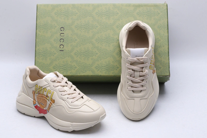 GUCCI  SNEAKER