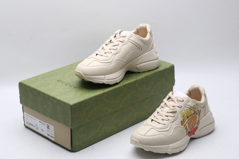 GUCCI  SNEAKER