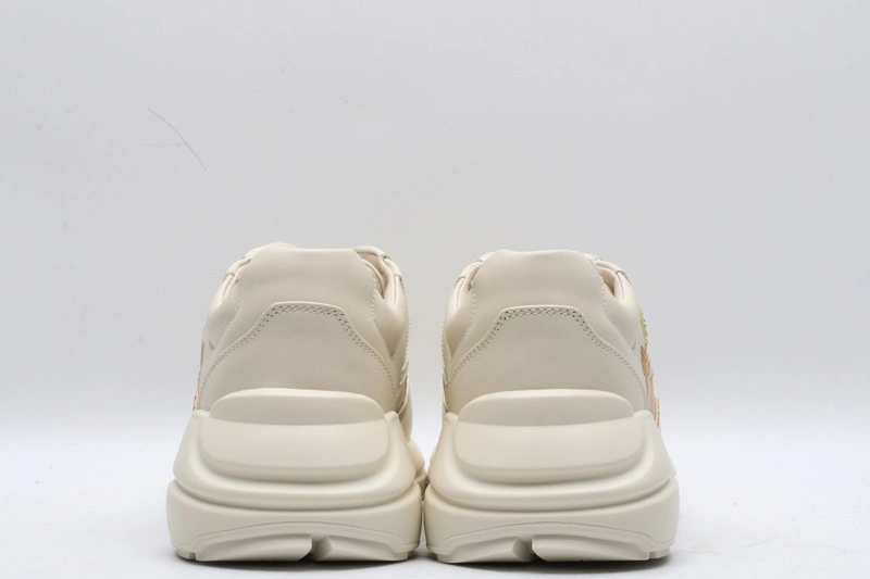 GUCCI  SNEAKER