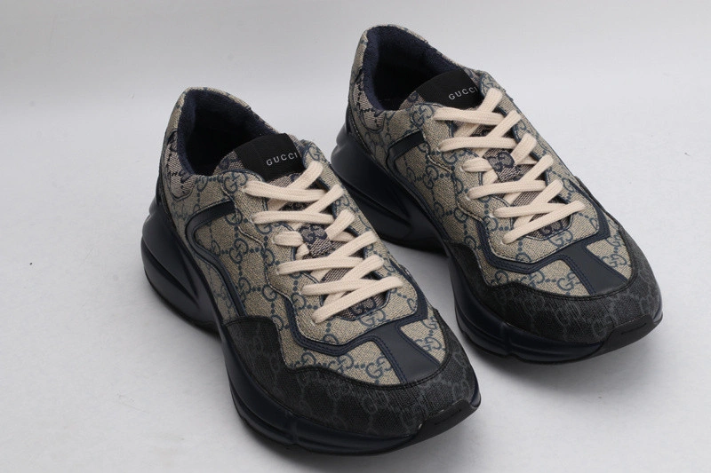 GUCCI  SNEAKER