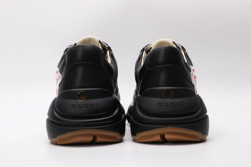 GUCCI  SNEAKER