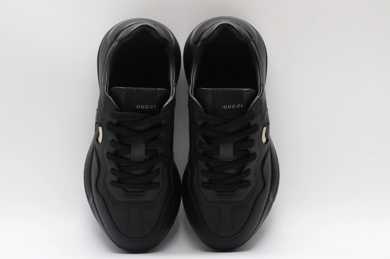 GUCCI  SNEAKER