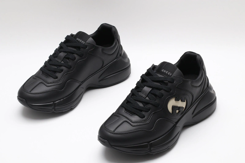 GUCCI  SNEAKER