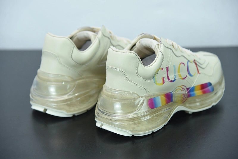 GUCCI  SNEAKER