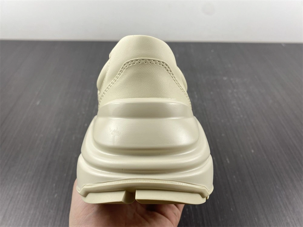 GUCCI  SNEAKER