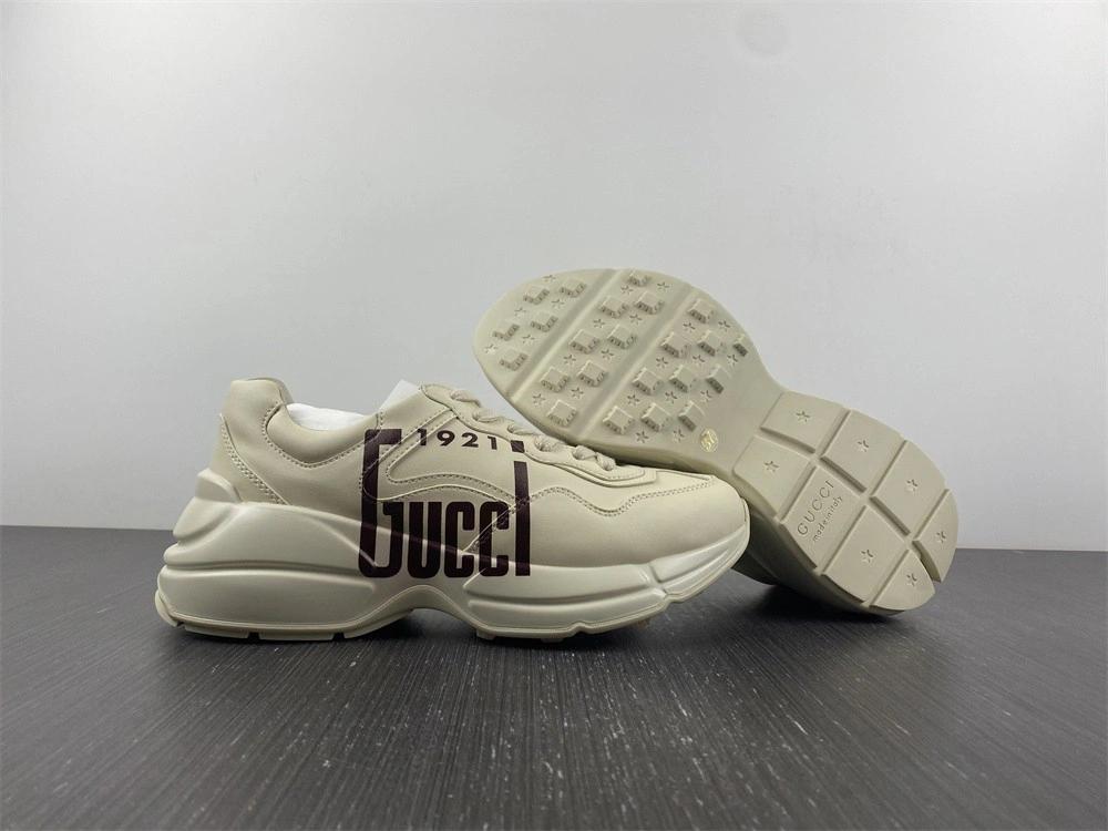 GUCCI  SNEAKER
