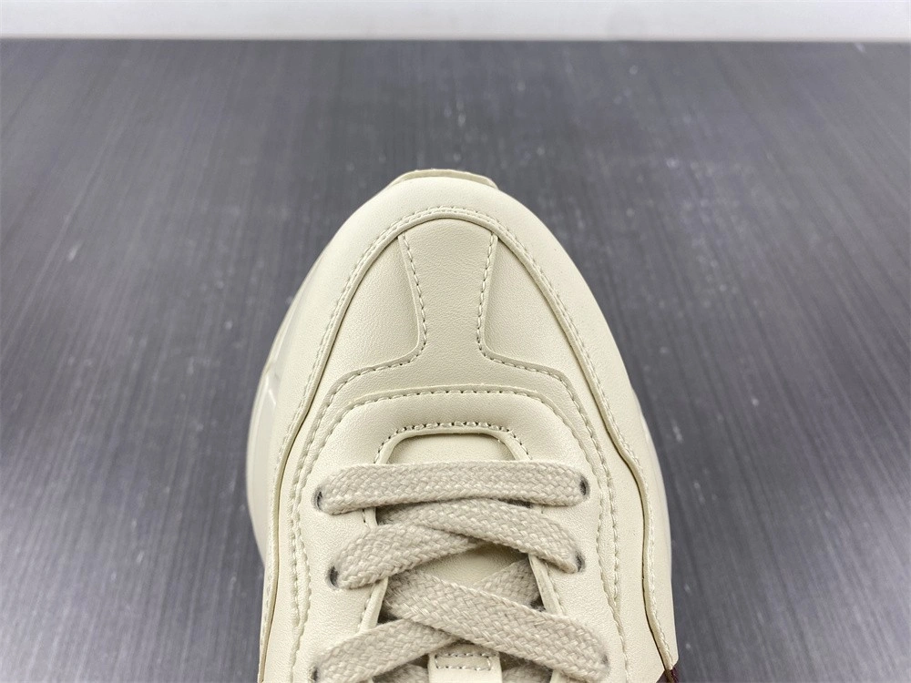 GUCCI  SNEAKER