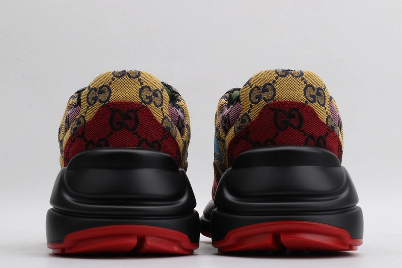 GUCCI  SNEAKER