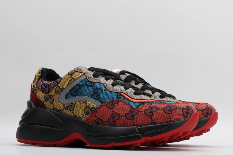 GUCCI  SNEAKER