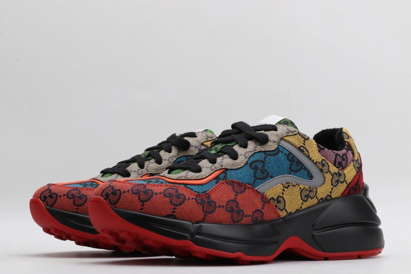 GUCCI  SNEAKER