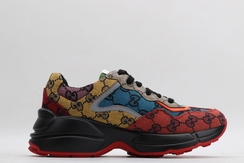 GUCCI  SNEAKER