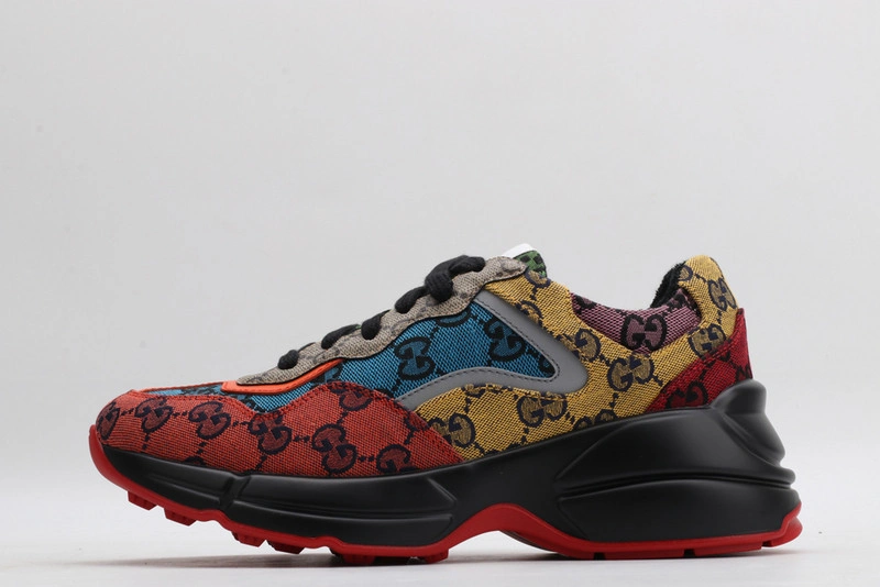 GUCCI  SNEAKER