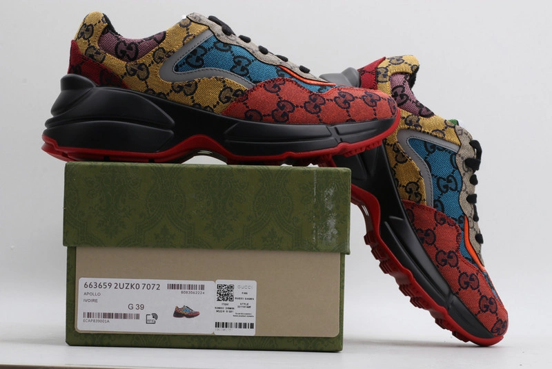 GUCCI  SNEAKER