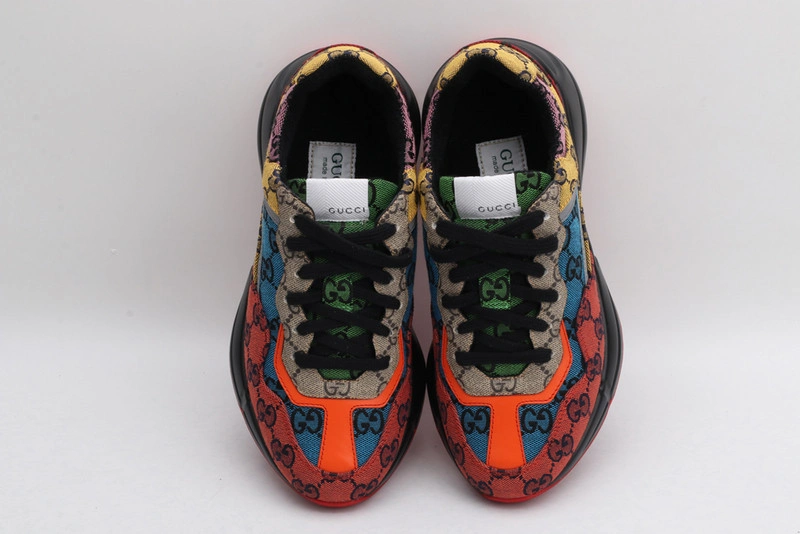 GUCCI  SNEAKER
