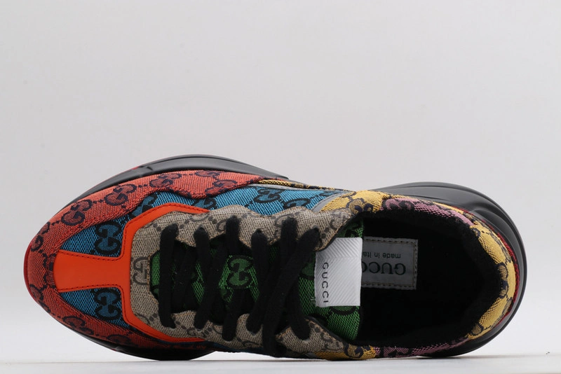 GUCCI  SNEAKER