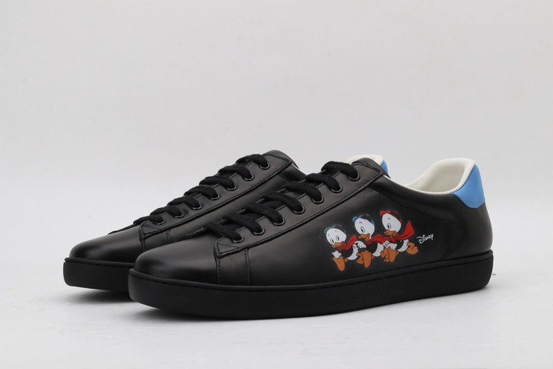 GUCCI  SNEAKER