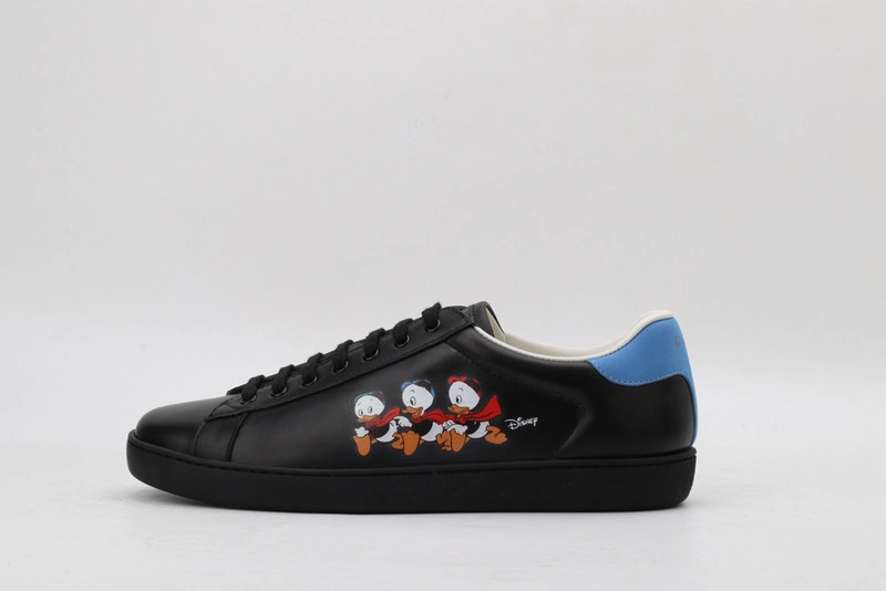 GUCCI  SNEAKER