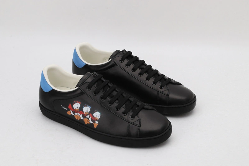 GUCCI  SNEAKER