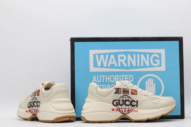 GUCCI  SNEAKER