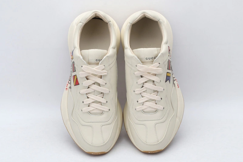 GUCCI  SNEAKER
