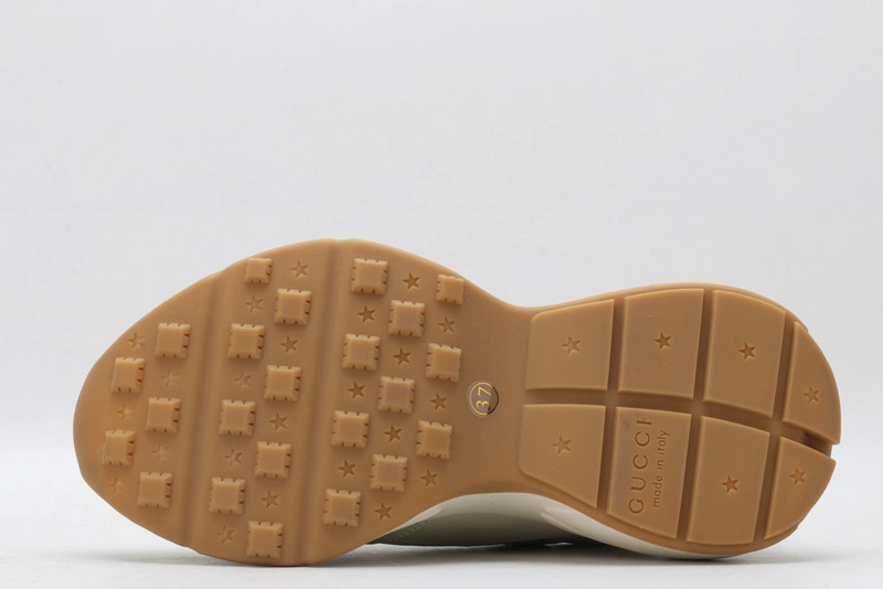 GUCCI  SNEAKER