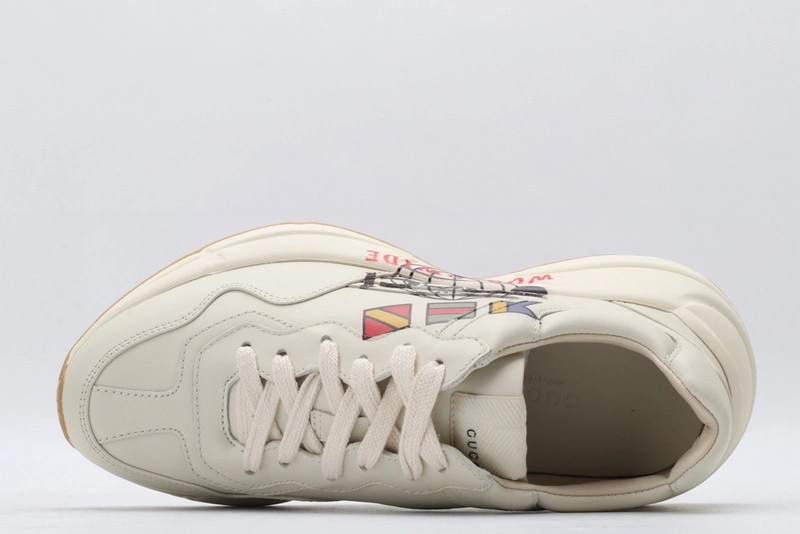 GUCCI  SNEAKER
