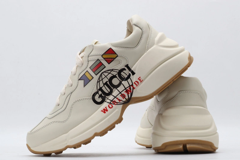 GUCCI  SNEAKER