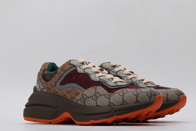 GUCCI  SNEAKER
