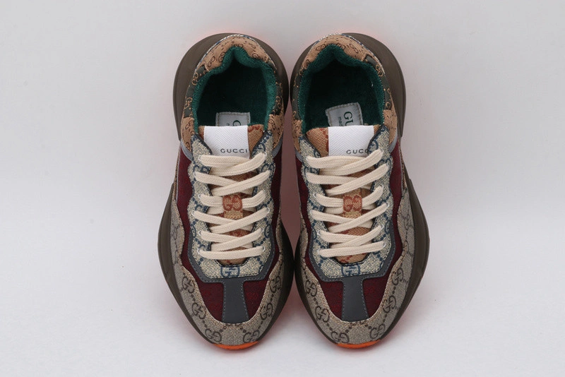 GUCCI  SNEAKER