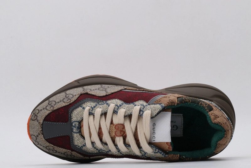 GUCCI  SNEAKER