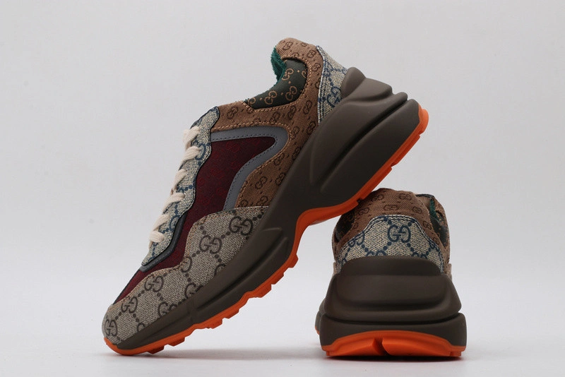 GUCCI  SNEAKER