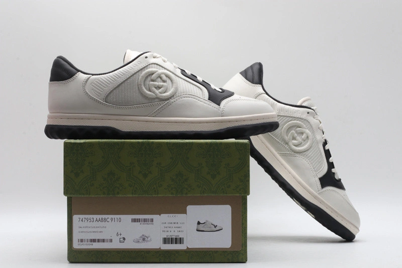 GUCCI  SNEAKER