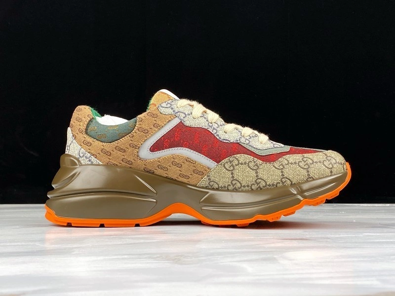 GUCCI  SNEAKER