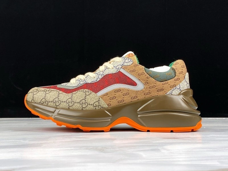 GUCCI  SNEAKER