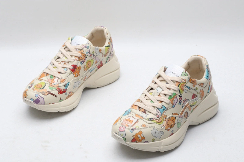 GUCCI  SNEAKER