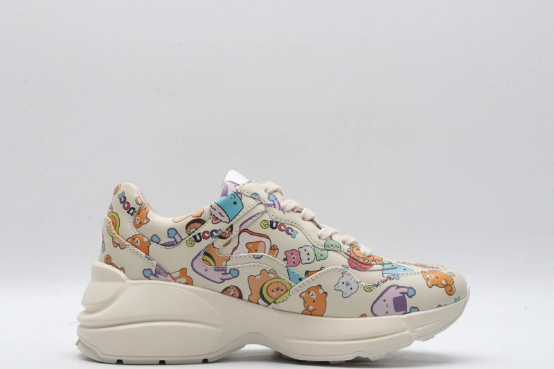 GUCCI  SNEAKER