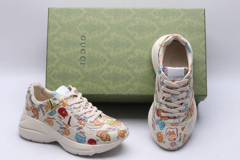 GUCCI  SNEAKER