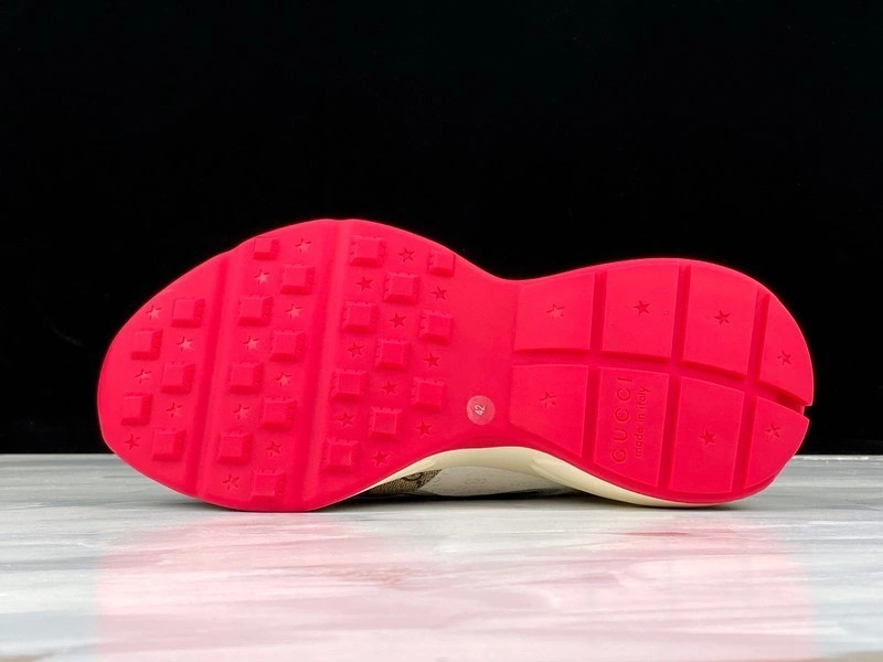 GUCCI  SNEAKER