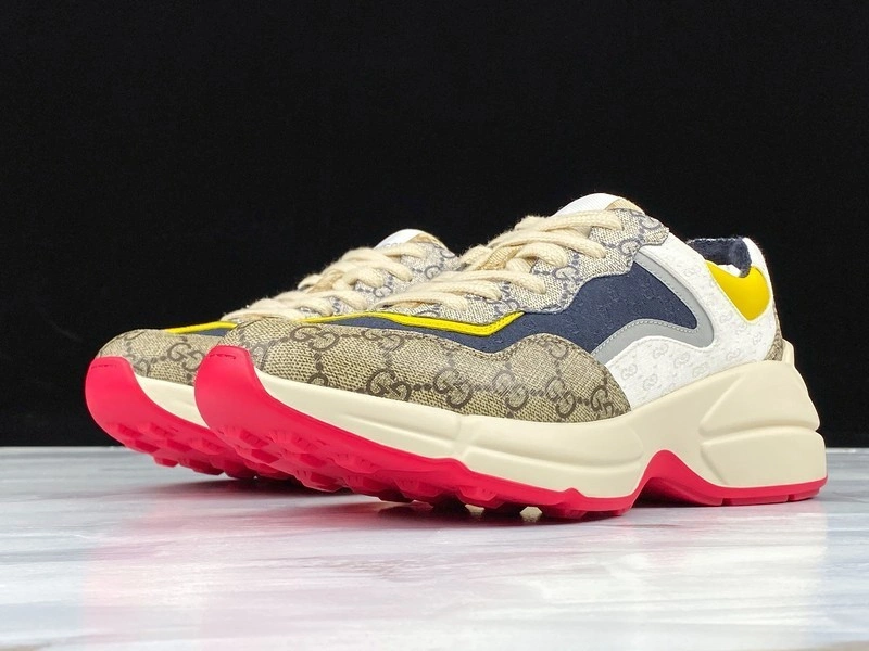 GUCCI  SNEAKER