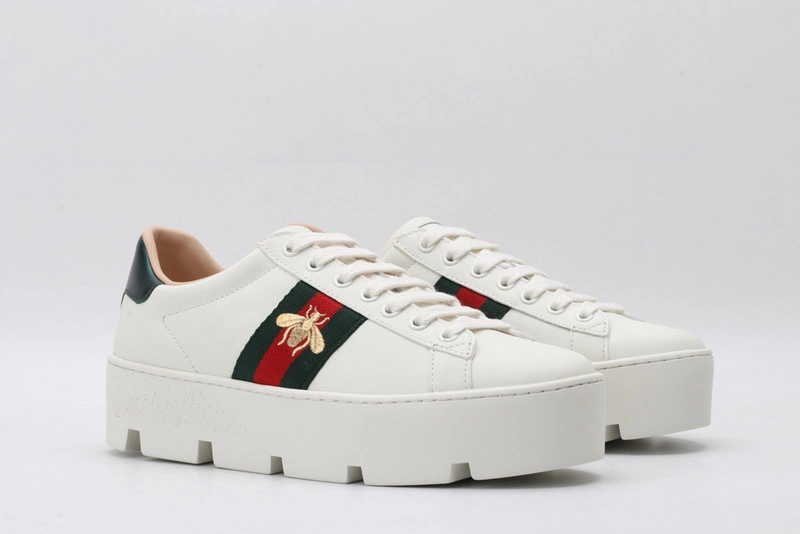 GUCCI  SNEAKER