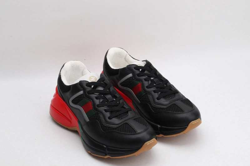GUCCI  SNEAKER