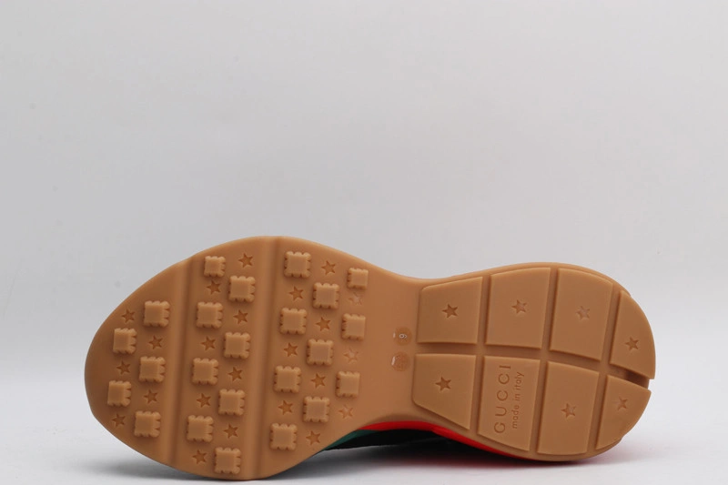 GUCCI  SNEAKER
