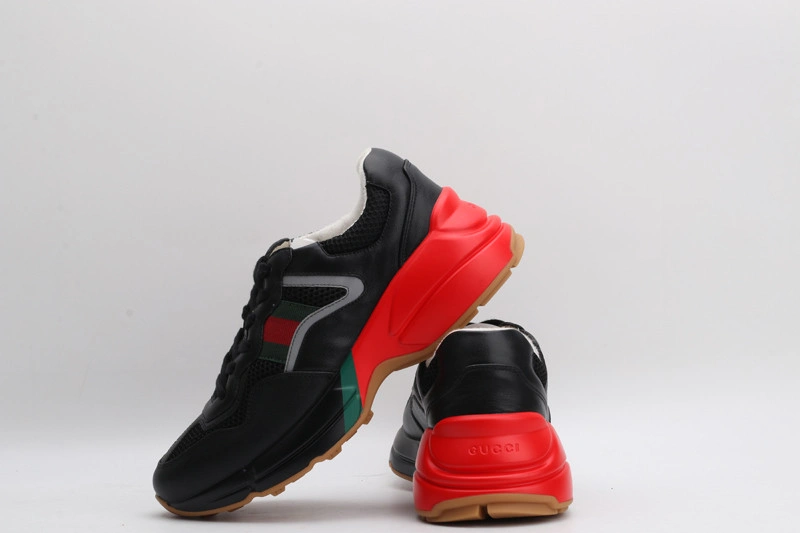 GUCCI  SNEAKER