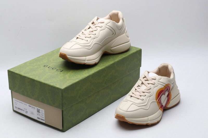 GUCCI  SNEAKER