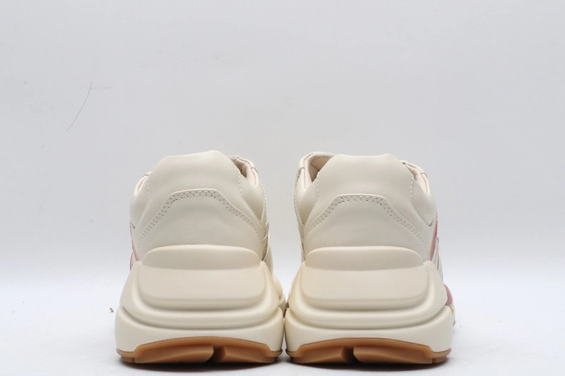 GUCCI  SNEAKER