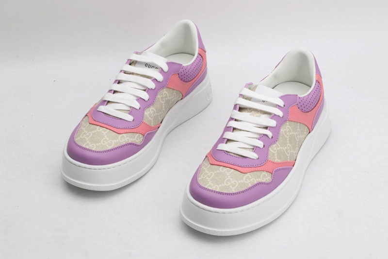 GUCCI  SNEAKER